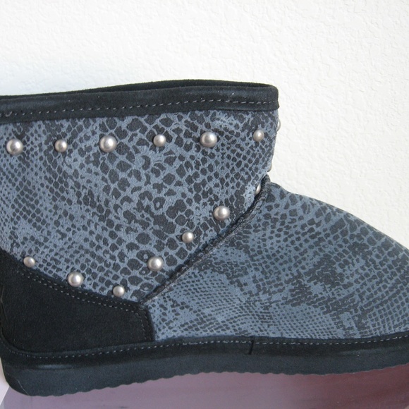 VS PINK Booties Slippers Fur Lined Gray Snakeskin - Picture 7 of 8